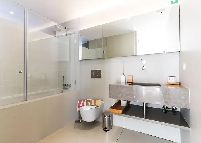 Marques De Pombal Duplex With Terrace By Homing * Lissabon