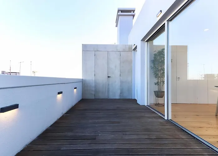 Marques De Pombal Duplex With Terrace By Homing Appartement Lissabon