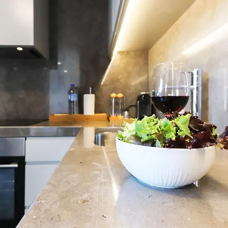 Marques De Pombal Duplex With Terrace By Homing * ליסבון