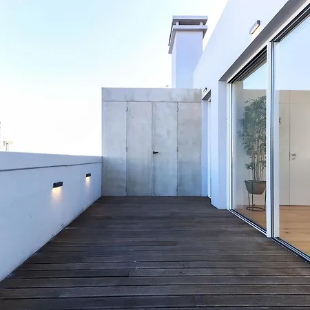 Marques De Pombal Duplex With Terrace By Homing דירה ליסבון