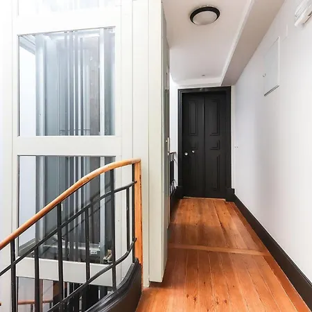 Marques De Pombal Duplex With Terrace By Homing 아파트