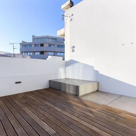 アパート Marques De Pombal Duplex With Terrace By Homing リスボン