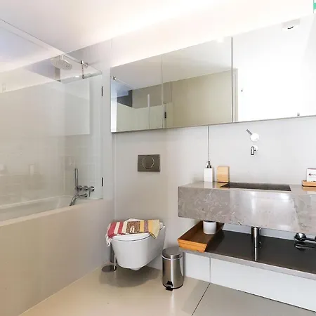 Marques De Pombal Duplex With Terrace By Homing * リスボン