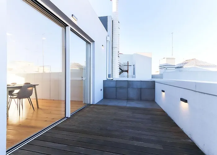 アパート Marques De Pombal Duplex With Terrace By Homing リスボン