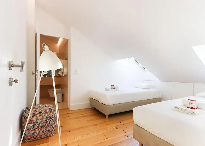 アパート Marques De Pombal Duplex With Terrace By Homing リスボン