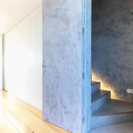 Marques De Pombal Duplex With Terrace By Homing リスボン