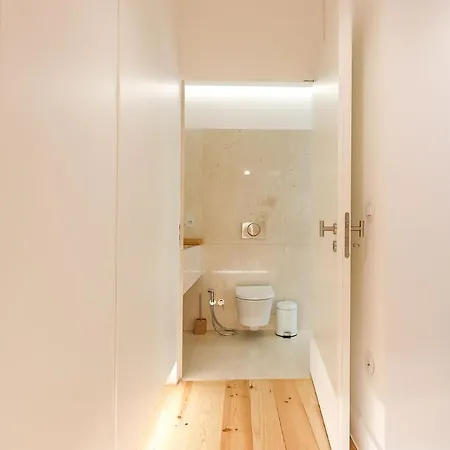 アパート Marques De Pombal Duplex With Terrace By Homing リスボン