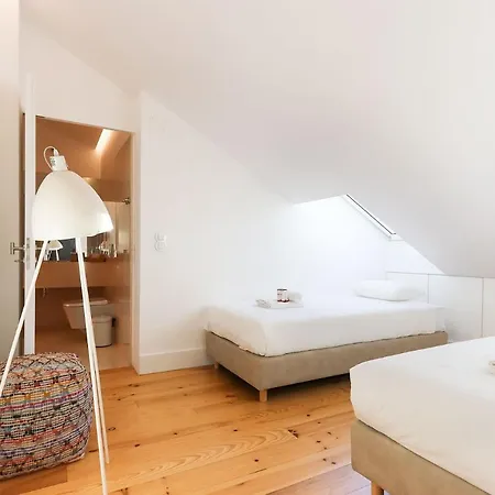 アパート Marques De Pombal Duplex With Terrace By Homing リスボン